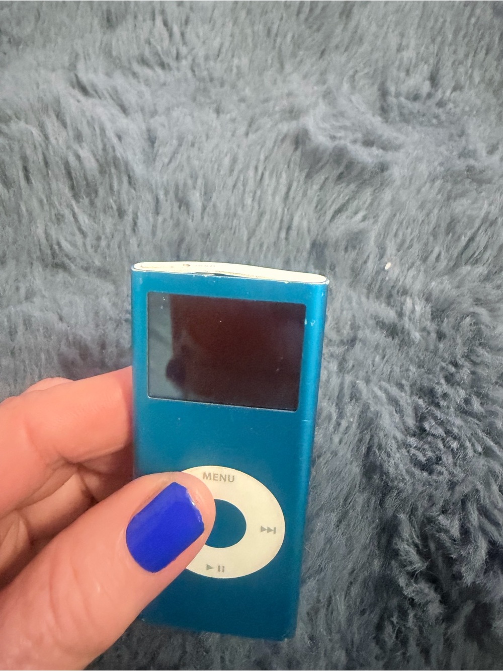 Apple Blue iPod Nano 2 nd Generation - Picture 2 of 6